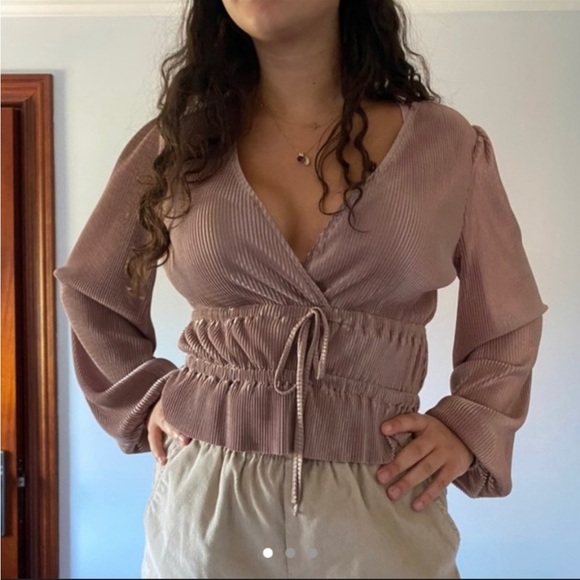 Zara going out top with balloon sleeves - Picture 3 of 3